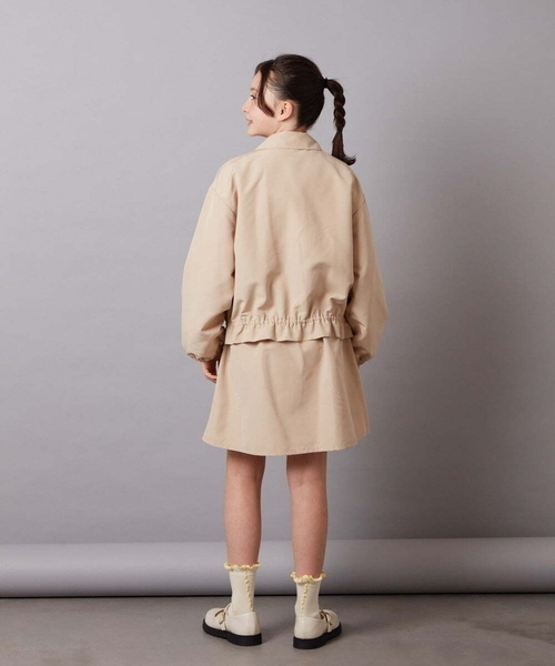 a.v.v（アーヴェヴェ）の「[140-150]【セットアップ対応】ハイウエストタックスカート（スカート・キッズ・ベージュ/ネイビー・140/150）」の5枚目の写真