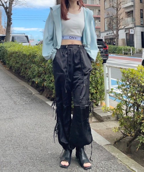 one way（ワンウェイ）の「ONWYロゴタンク / カップ付き（タンクトップ・レディース・ホワイト×ブラック/ブラック/ホワイト・FREE）」の17枚目の写真