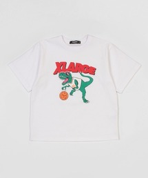 XLARGE KIDS（エクストララージキッズ）の「恐竜バスケットプリント半袖Tシャツ（その他）」