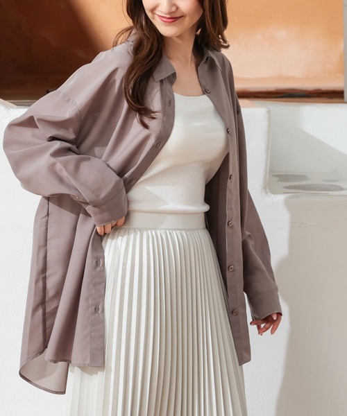 Honeys（ハニーズ）の「シアーシャツ（シャツ/ブラウス・レディース・ホワイト/ライトカーキ/ブラック/グレイッシュベージュ/サックスブルー/ピンク/ブラウン/ブルー/チャコールグレー・M/S/LL/L）」の4枚目の写真