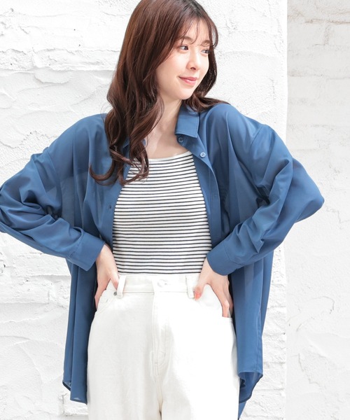 Honeys（ハニーズ）の「シアーシャツ（シャツ/ブラウス・レディース・ホワイト/ライトカーキ/ブラック/グレイッシュベージュ/サックスブルー/ピンク/ブラウン/ブルー/チャコールグレー・M/S/LL/L）」の8枚目の写真