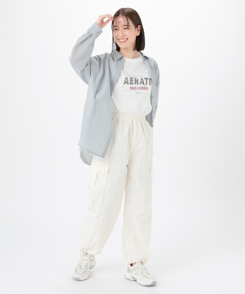 Honeys（ハニーズ）の「シアーシャツ（シャツ/ブラウス・レディース・ホワイト/ライトカーキ/ブラック/グレイッシュベージュ/サックスブルー/ピンク/ブラウン/ブルー/チャコールグレー・M/S/LL/L）」の14枚目の写真