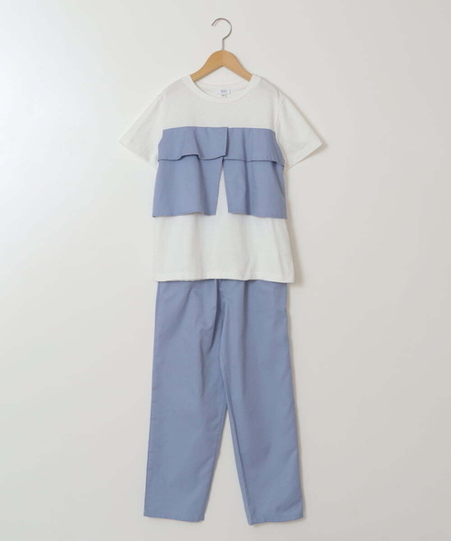 a.v.v（アーヴェヴェ）の「[160]【2点セット】フリルトップス&テーパードパンツセットアップ（その他トップス・キッズ・ダークインディゴブルー/ベージュ・160）」の3枚目の写真