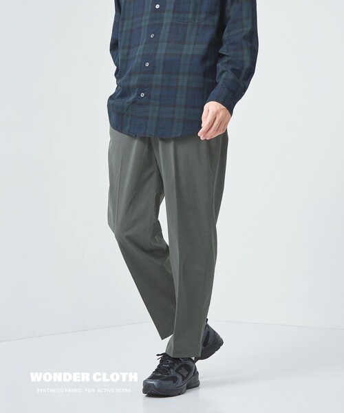 green label relaxing(グリーンレーベルリラクシング)の「WONDER CLOTH ワイド ユーティリティ―パンツ イージーパンツ -ストレッチ・接触冷感-(その他パンツ・メンズ・ブラック/ダークグレー・S/M/L/XL)」の1枚目の写真
