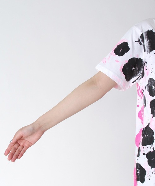 SIMEON FARRAR(シメオンファラー)の「SIMEON FARRA / FLOWERS&LAMB T-shirt(Tシャツ/カットソー・レディース・ホワイト・FREE)」の9枚目の写真