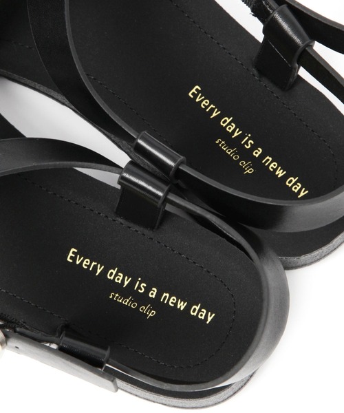 studio CLIP（スタディオクリップ）の「軽らくナローサンダル（サンダル・レディース・その他1/ホワイト/レッド/ブラック・LARGE/SMALL/X-LARGE/MEDIUM）」の21枚目の写真