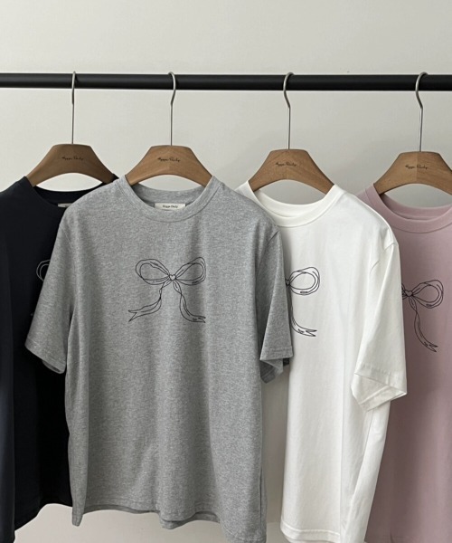 FREE STYLISTS(フリー スタイリスト)の「YUGA_YGMC リボンプリント Tシャツ(Tシャツ/カットソー・レディース・ブラック/ホワイト・FREE)」の7枚目の写真