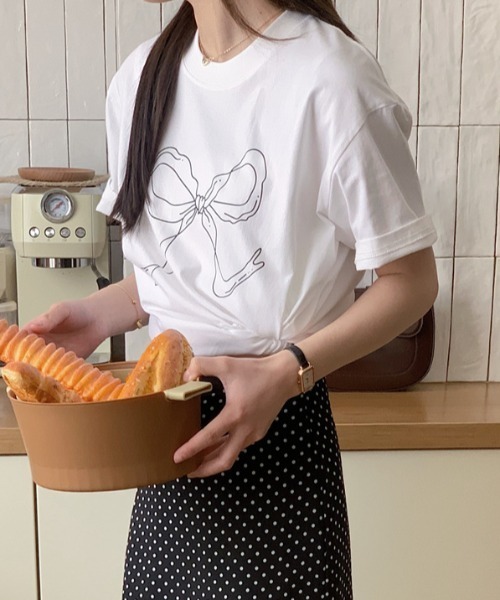 FREE STYLISTS(フリー スタイリスト)の「YUGA_YGMC リボンプリント Tシャツ(Tシャツ/カットソー・レディース・ブラック/ホワイト・FREE)」の12枚目の写真