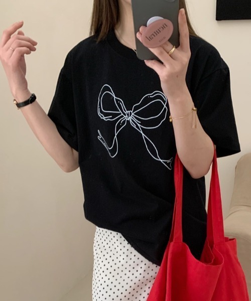 FREE STYLISTS(フリー スタイリスト)の「YUGA_YGMC リボンプリント Tシャツ(Tシャツ/カットソー・レディース・ブラック/ホワイト・FREE)」の3枚目の写真