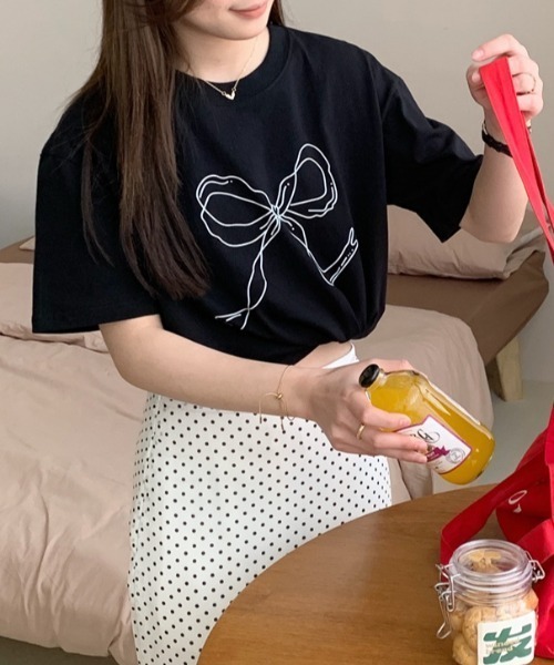 FREE STYLISTS(フリー スタイリスト)の「YUGA_YGMC リボンプリント Tシャツ(Tシャツ/カットソー・レディース・ブラック/ホワイト・FREE)」の5枚目の写真