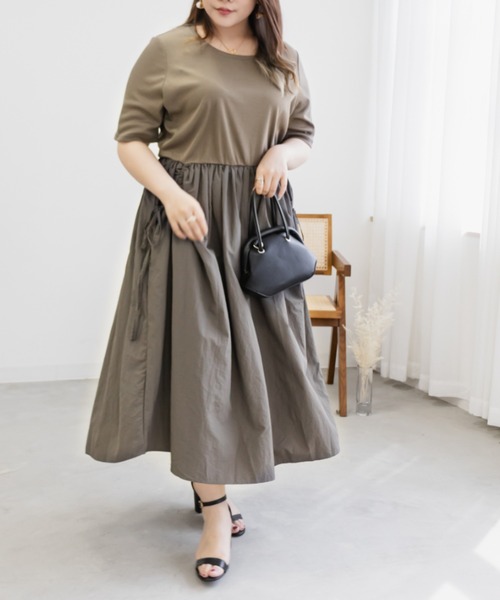 CLETTE(クレット)の「ナイロンドッキングワンピース(ワンピース・レディース・カーキ/ブラック/ネイビー・LL/3L/4L)」の3枚目の写真