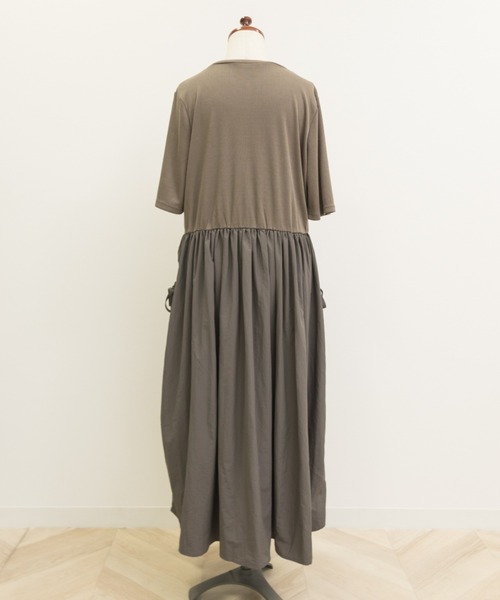 CLETTE(クレット)の「ナイロンドッキングワンピース(ワンピース・レディース・カーキ/ブラック/ネイビー・LL/3L/4L)」の12枚目の写真