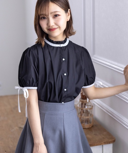 clear(クリア)の「配色フリルネックタックブラウス≪2024SS≫(シャツ/ブラウス・レディース・ピンク/ブラック/オフホワイト・F)」の1枚目の写真