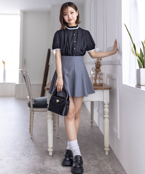 clear(クリア)の「配色フリルネックタックブラウス≪2024SS≫(シャツ/ブラウス・レディース・ピンク/ブラック/オフホワイト・F)」の13枚目の写真