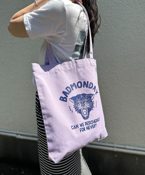 mi via loca（ミヴィアロカ）の「RECYCLED SOFT FABRIC パンサートートバッグ（トートバッグ・レディース・パープル/ホワイト系その他/グレー/アイボリー・FREE）」の6枚目の写真