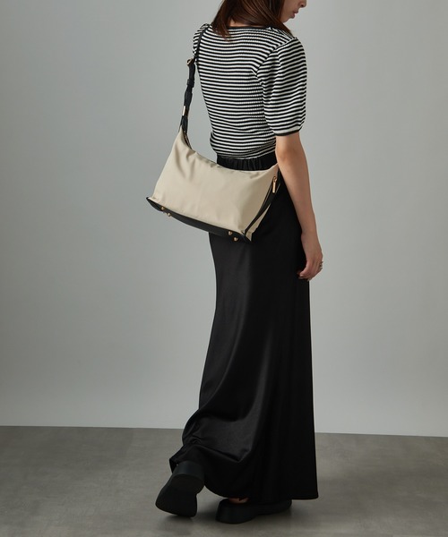 MIAN （ミアン）の「【MIAN】ナイロンショルダーバッグ / 2241-158-1（ショルダーバッグ・レディース・ブラック/ホワイト・FREE）」の16枚目の写真