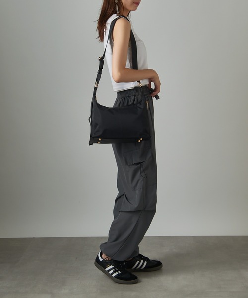 MIAN （ミアン）の「【MIAN】ナイロンショルダーバッグ / 2241-158-1（ショルダーバッグ・レディース・ブラック/ホワイト・FREE）」の7枚目の写真