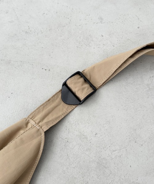 CLEA(クレア)の「【A4サイズ対応】ドローコードナイロンショルダーバッグ(ショルダーバッグ・レディース・ブラック/ベージュ・FREE)」の13枚目の写真