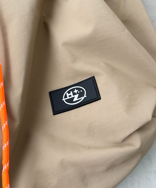 CLEA(クレア)の「【A4サイズ対応】ドローコードナイロンショルダーバッグ(ショルダーバッグ・レディース・ブラック/ベージュ・FREE)」の12枚目の写真