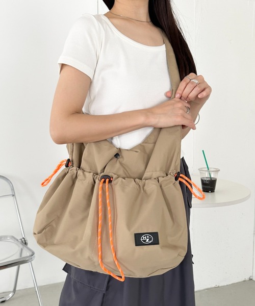 ANA限定✨未使用級 ポーターガール ショルダーバッグ 2way ナイロン 金色 ポーターガール ANA 2way ショルダーバッグ ベージュ 希少 吉田