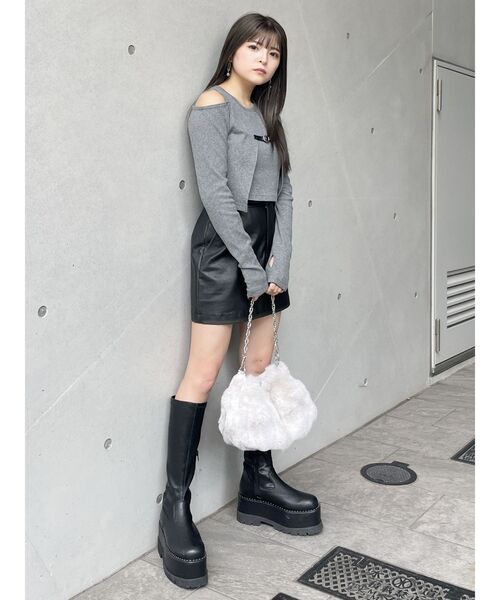 MURUA（ムルーア）の「2WAYフェイクファーバッグ（ハンドバッグ・レディース・ベージュ/ブルー・FREE）」の6枚目の写真