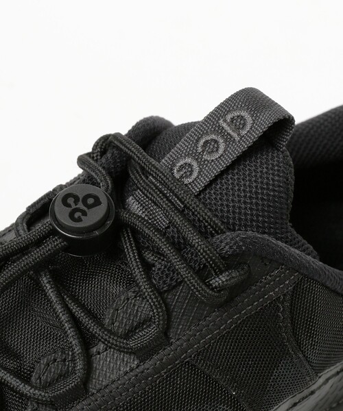 ACG(エィシージー)の「NIKE / ACG Mountain Fly 2 Low(スニーカー・メンズ・ブラック・28.5cm/28.0cm/27.5cm/27.0cm/26.5cm/26.0cm)」の3枚目の写真