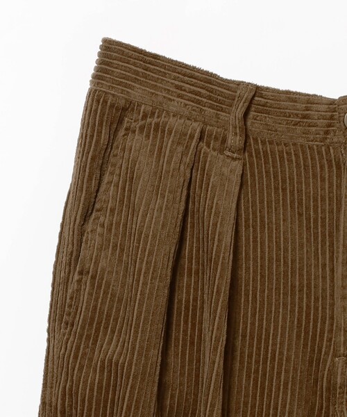 BEAMS(ビームス)の「ワイド コーデュロイパンツ(その他パンツ・メンズ・ダークブラウン/ネイビー・S/M/L/XL)」の15枚目の写真