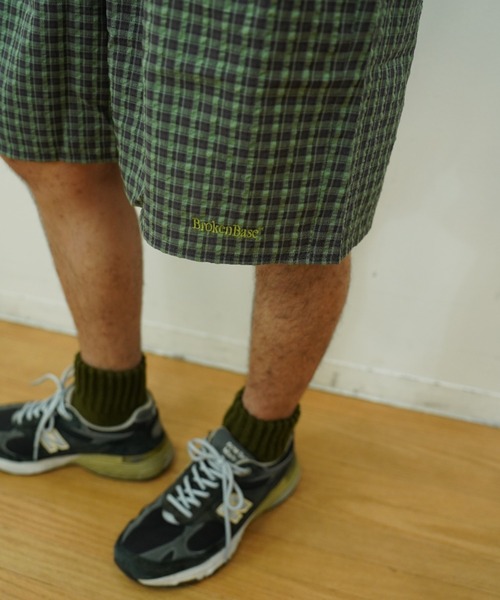 BROKEN BASE（ブロークンベース）の「seersucker check shorts（その他パンツ・メンズ・グリーン/ブラック/カーキ・LARGE/MEDIUM）」の21枚目の写真