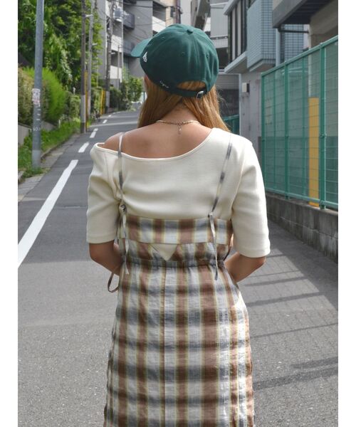 Ungrid(アングリッド)の「ワンショルテレコTee(Tシャツ/カットソー・レディース・オレンジ/オフホワイト/チャコールグレー・FREE)」の4枚目の写真