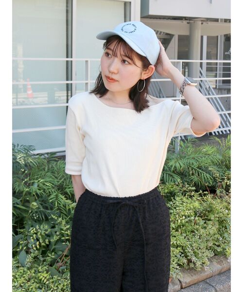 Ungrid(アングリッド)の「ワンショルテレコTee(Tシャツ/カットソー・レディース・オレンジ/オフホワイト/チャコールグレー・FREE)」の17枚目の写真