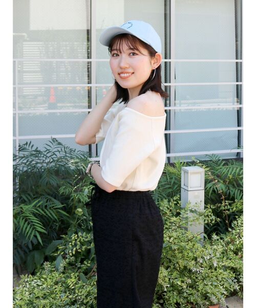 Ungrid(アングリッド)の「ワンショルテレコTee(Tシャツ/カットソー・レディース・オレンジ/オフホワイト/チャコールグレー・FREE)」の16枚目の写真