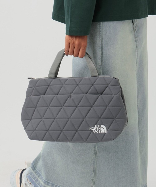 THE NORTH FACE(ザノースフェイス)の「【THE NORTH FACE(ザ・ノース・フェイス)】GEO BOX TOTE(トートバッグ・レディース・ブラック/ホワイト/グレー・FREE)」の2枚目の写真