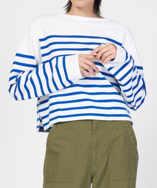 ORCIVAL(オーシバル)の「BOAT NECK L/S CROPPED PULLOVER(Tシャツ/カットソー・レディース・ホワイト×ネイビー/ベージュ系その他/ホワイト×ブルー/グレー系その他・1/2)」の2枚目の写真