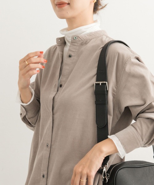 URBAN RESEARCH DOORS（アーバンリサーチドアーズ）の「カシミヤシルク混タートルネックカットソー（Tシャツ/カットソー・レディース・オフホワイト/グレー/ブルー・MEDIUM）」の7枚目の写真