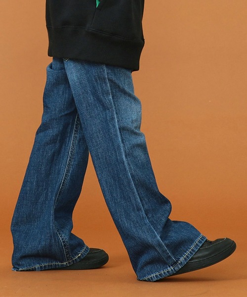 Lee(リー)の「Lee/リー【110-150cm】キッズ フレアーデニムパンツ(デニムパンツ・キッズ・ブルー/ライトインディゴブルー・110/120/130/140/150/160)」の19枚目の写真