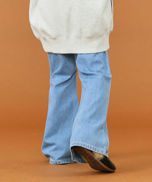 Lee(リー)の「Lee/リー【110-150cm】キッズ フレアーデニムパンツ(デニムパンツ・キッズ・ブルー/ライトインディゴブルー・110/120/130/140/150/160)」の10枚目の写真