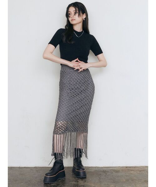 MURUA（ムルーア）の「メタリッククロシェスカート（スカート・レディース・シルバー/グレー・FREE）」の4枚目の写真