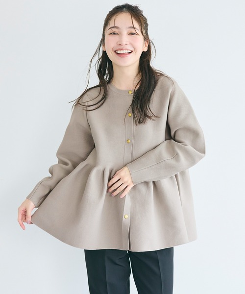 coca（coca）（コカ）の「金ボタン フレアニットカーディガン（カーディガン/ボレロ・レディース・ライトベージュ/ブラック/グレイッシュベージュ・M/L/S）」の8枚目の写真