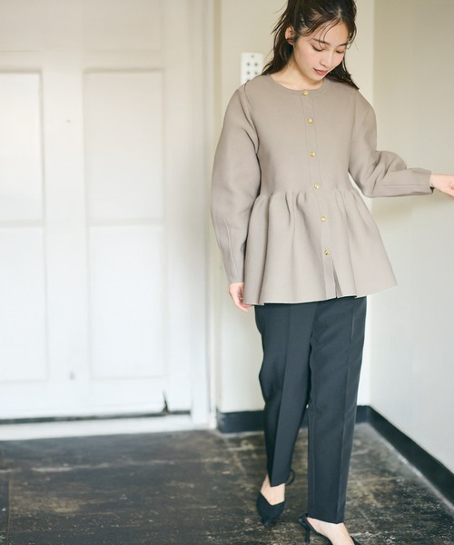 coca（coca）（コカ）の「金ボタン フレアニットカーディガン（カーディガン/ボレロ・レディース・ライトベージュ/ブラック/グレイッシュベージュ・M/L/S）」の10枚目の写真