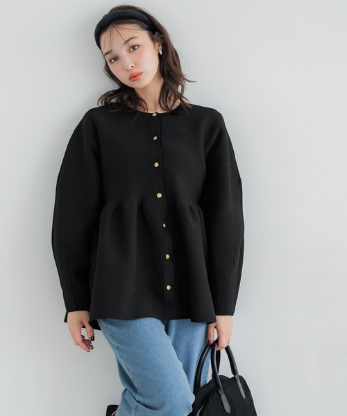 coca（coca）（コカ）の「金ボタン フレアニットカーディガン（カーディガン/ボレロ・レディース・ライトベージュ/ブラック/グレイッシュベージュ・M/L/S）」の13枚目の写真