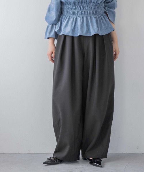 LOWRYS FARM（ローリーズファーム）の「バルーンタックパンツ（その他パンツ・レディース・ライトベージュ/ダークベージュ/ブラック・マルチサイズ）」の8枚目の写真