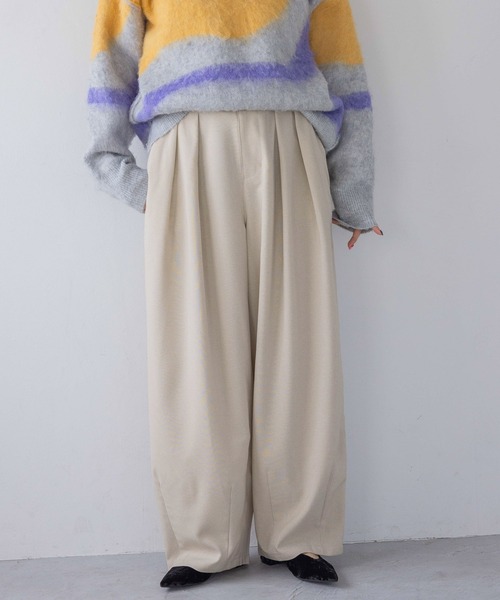 LOWRYS FARM（ローリーズファーム）の「バルーンタックパンツ（その他パンツ・レディース・ライトベージュ/ダークベージュ/ブラック・マルチサイズ）」の10枚目の写真