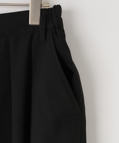 LOWRYS FARM（ローリーズファーム）の「バルーンタックパンツ（その他パンツ・レディース・ライトベージュ/ダークベージュ/ブラック・マルチサイズ）」の13枚目の写真