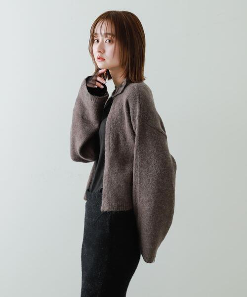 SENSE OF PLACE by URBAN RESEARCH（センスオブプレイスバイアーバンリサーチ）の「『別注』さらさ×SENSE OF PLACE　チョーカーニットカーディガン（ニット/セーター・レディース・ベージュ/パープル/モカ・ONE）」の21枚目の写真