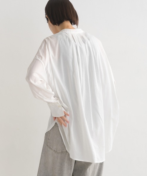 OMNES(オムネス)の「綿レーヨン後ろタックコクーンシャツ(シャツ/ブラウス・レディース・ピンク/ブラック/ホワイト・FREE)」の10枚目の写真