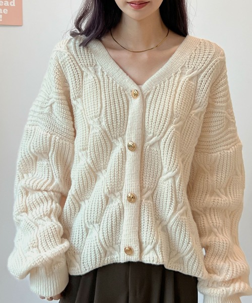 Futier land（フューティアランド）の「上品な大人レディ。ゴールドボタンニットカーディガン（カーディガン/ボレロ・レディース・ブラウン/ボルドー/オフホワイト/チャコールグレー・FREE）」の14枚目の写真