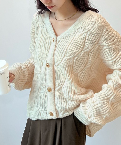 Futier land（フューティアランド）の「上品な大人レディ。ゴールドボタンニットカーディガン（カーディガン/ボレロ・レディース・ブラウン/ボルドー/オフホワイト/チャコールグレー・FREE）」の15枚目の写真