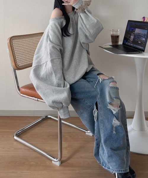 nemne store(ネンネストア)の「《Delfy》オフショルスウェット(スウェット・レディース・グレー・フリー)」の9枚目の写真