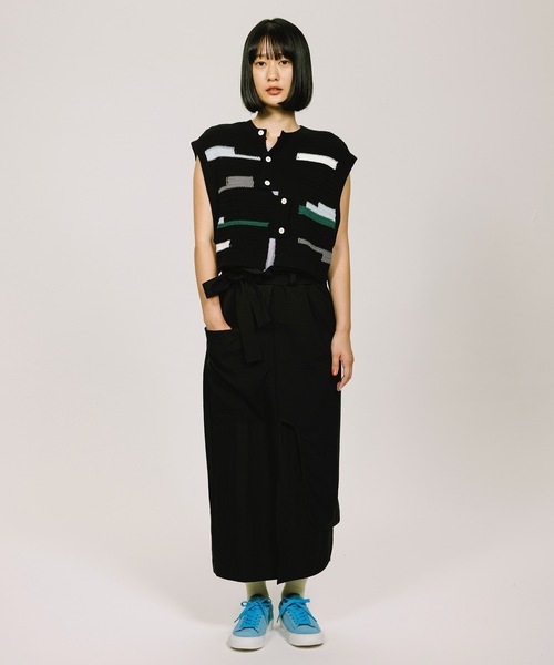 sneeuw（スニュウ）の「コンポジションカーディガン（カーディガン/ボレロ・レディース・アイボリー/ブラック・ONESIZE）」の4枚目の写真