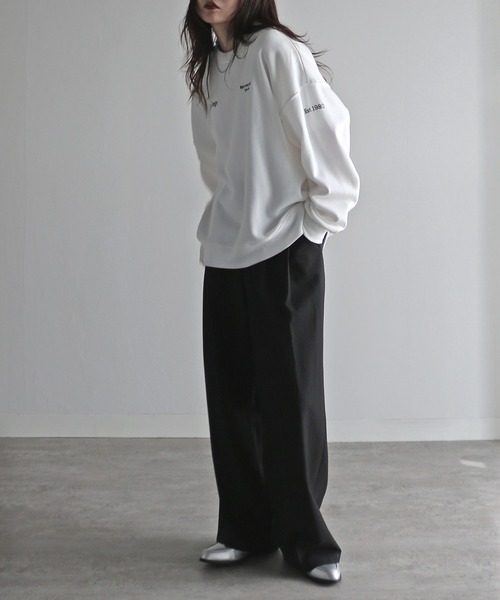 COURO（コウロ）の「テキスト刺繍ルーズシルエットスウェット（スウェット・レディース・グレー系/オートミール/チャコール/ブラック系/ネイビー/ホワイト/グレー系1/ブラック系1・M/L/XL）」の11枚目の写真